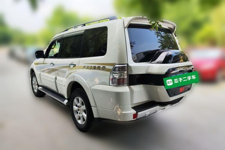 Used Mitsubishi Pajero  Rear Left 45 Deg