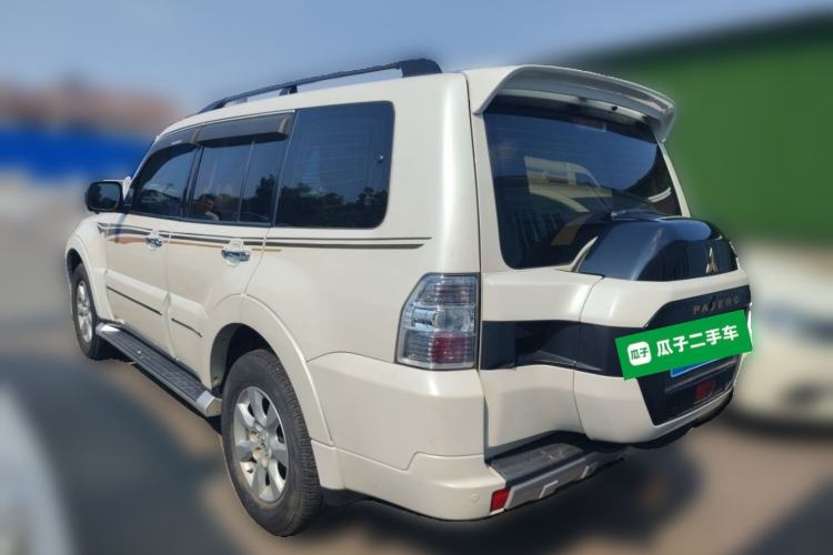 Used Mitsubishi Pajero  Rear Left 45 Deg