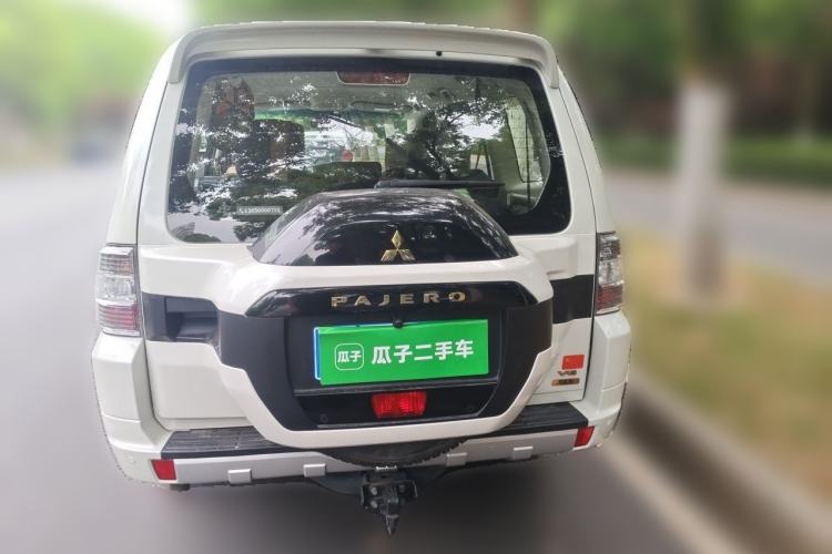 Used Mitsubishi Pajero 2020 3.0L Automatic Standard Edition Rear