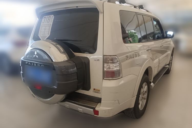 Used Mitsubishi Pajero 2020 3.0L Automatic Luxury Off-Road Version Rear Right 45 Deg
