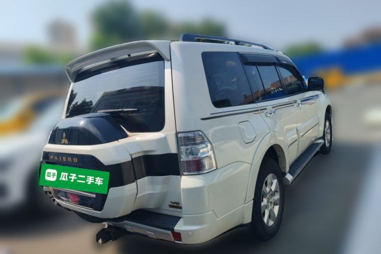 Used Mitsubishi Pajero  Rear Right 45 Deg
