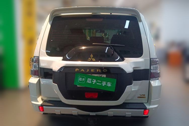 Used Mitsubishi Pajero 2020 3.0L Automatic Prestige Off-Road Edition Rear