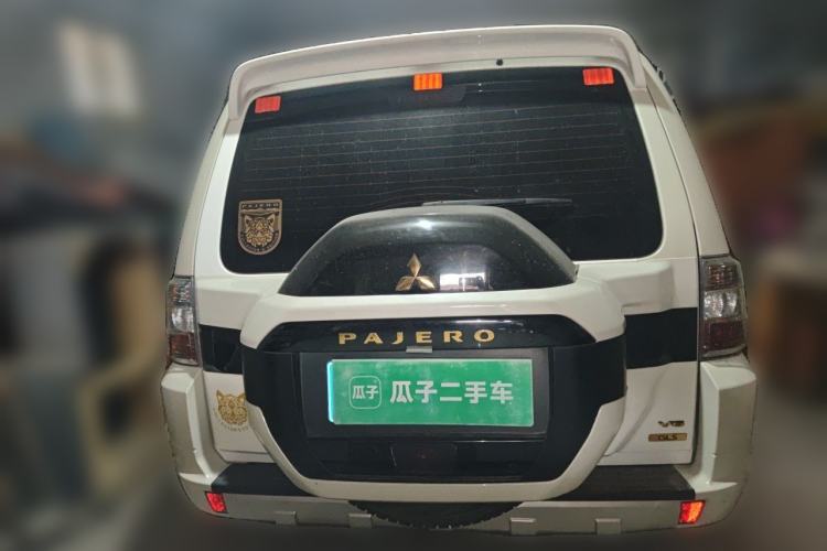 Used Mitsubishi Pajero  Rear