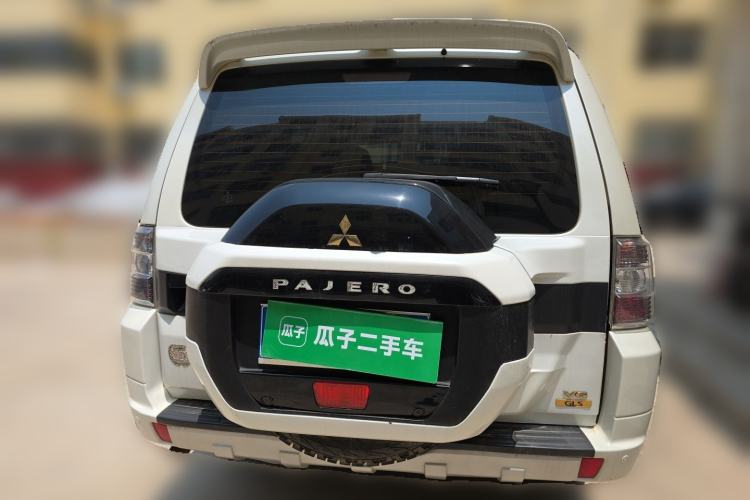 Used Mitsubishi Pajero  Rear
