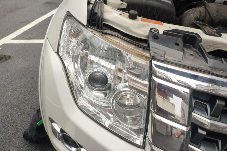 Used Mitsubishi Pajero 2020 3.0L Automatic Standard Edition Right Front Headlight