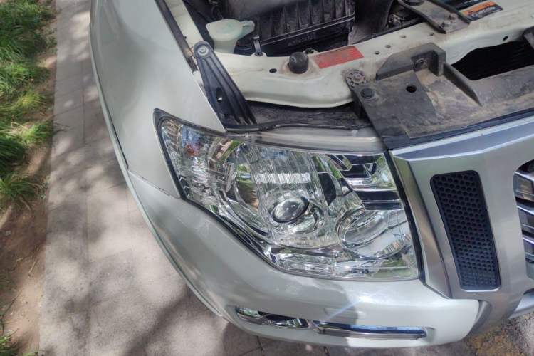 Used Mitsubishi Pajero 2020 3.0L Automatic Luxury Off-Road Version Right Front Headlight