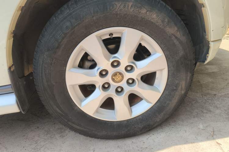 Used Mitsubishi Pajero 2020 Collection Edition 3.0L Automatic Prestige Off-Road Version Right Front Wheel Hub