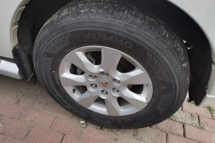 Used Mitsubishi Pajero  Right Front Wheel Hub