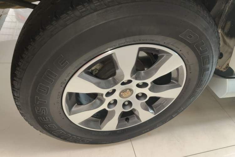 Used Mitsubishi Pajero 2020 3.0L Automatic Luxury Edition Right Rear Wheel Hub