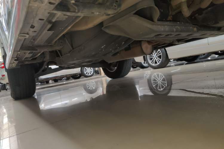 Used Mitsubishi Pajero 2020 3.0L Automatic Luxury Edition Right Side Sill