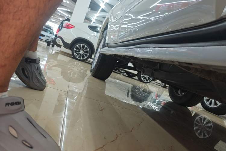 Used Mitsubishi Pajero 2020 V93 3.0L 5-Door GLS 7-Seater – Middle East Right Side Sill