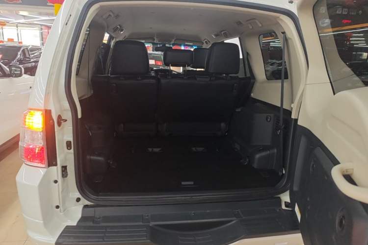 Used Mitsubishi Pajero 2020 V93 3.0L 5-Door GLS 7-Seater – Middle East Trunk