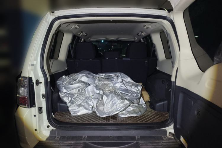 Used Mitsubishi Pajero  Trunk