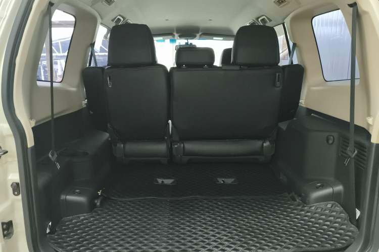 Used Mitsubishi Pajero 2020 3.0L Automatic Standard Edition Trunk