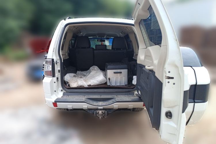 Used Mitsubishi Pajero  Trunk
