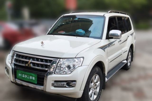 Used Mitsubishi Pajero 2020 Mitsubishi Pajero (parallel import), 7 seats, 3.0-liter four-wheel drive, no sunroof