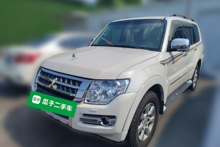 Used Mitsubishi Pajero Pajero V93, parallel import, four-wheel drive, 7 seats, 3.0L, Middle East specification Guazi used car, China used car export, Used car for sale, Used cars, Cheapest cars for sale