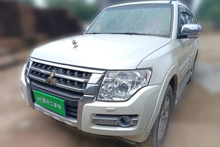 Used Mitsubishi Pajero V93 3.0L automatic Guazi used car, China used car export, Used car for sale, Used  cars, Cheapest cars for sale