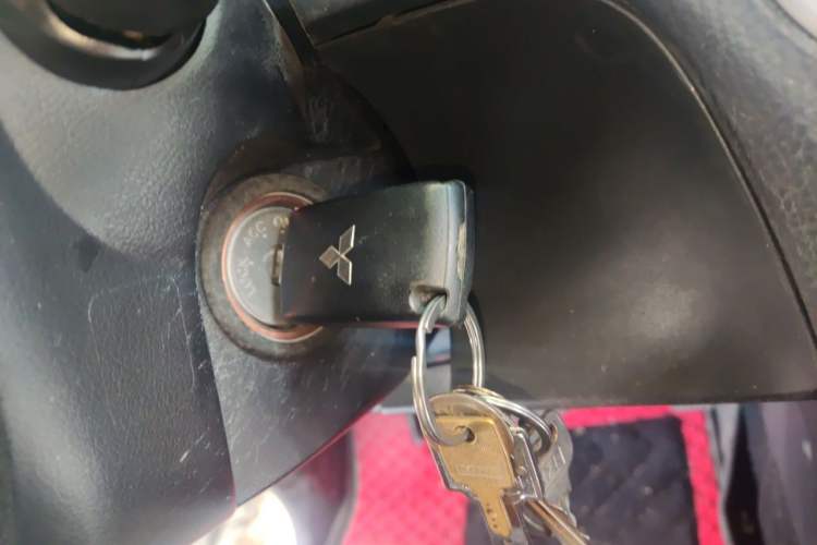 Used Mitsubishi Pajero  Vehicle Key
