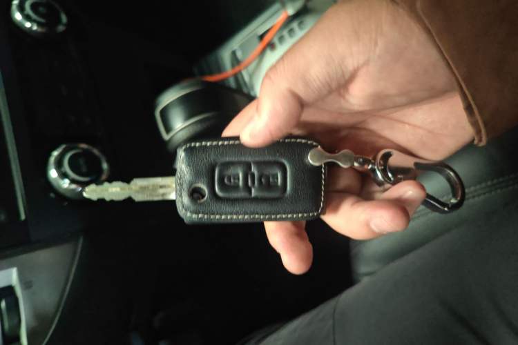 Used Mitsubishi Pajero 2020 3.0L Automatic Prestige Off-Road Edition Vehicle Key
