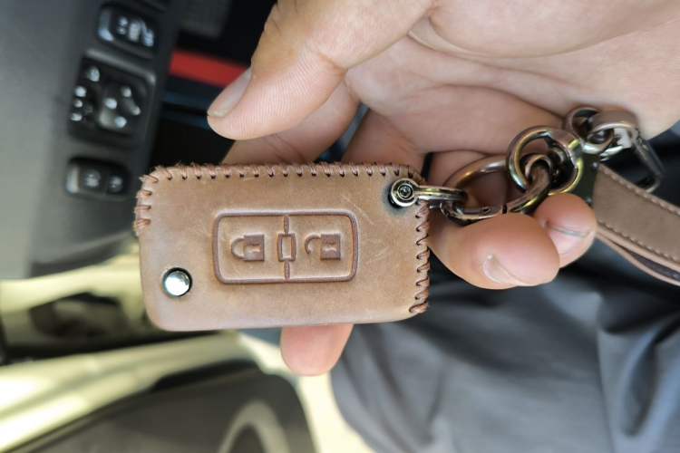 Used Mitsubishi Pajero  Vehicle Key