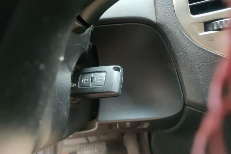 Used Mitsubishi Pajero 2020 3.0L Automatic Standard Edition Vehicle Key