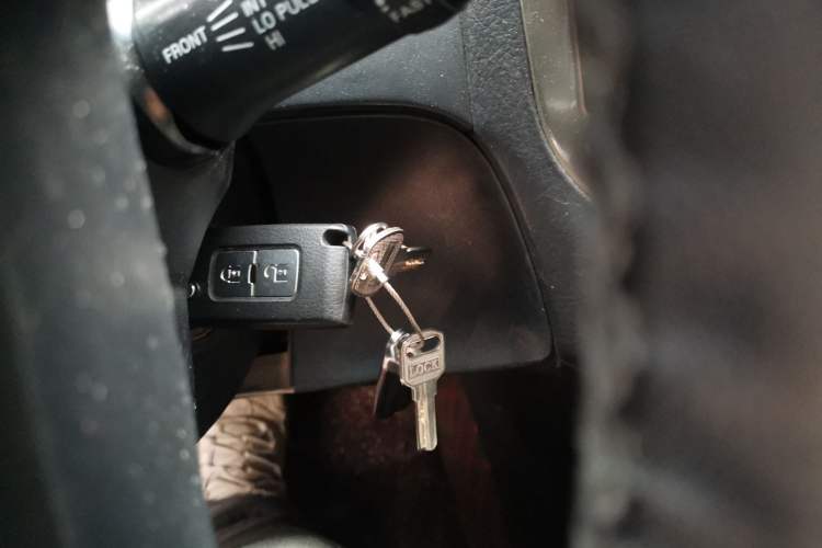 Used Mitsubishi Pajero  Vehicle Key