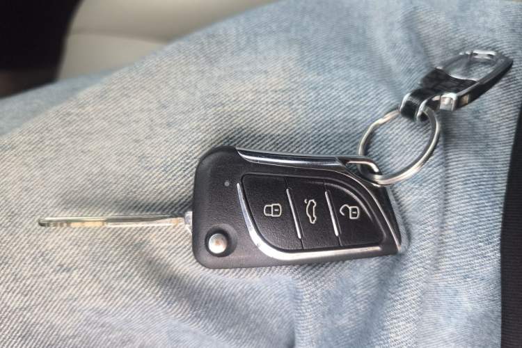 Used Mitsubishi Pajero  Vehicle Key