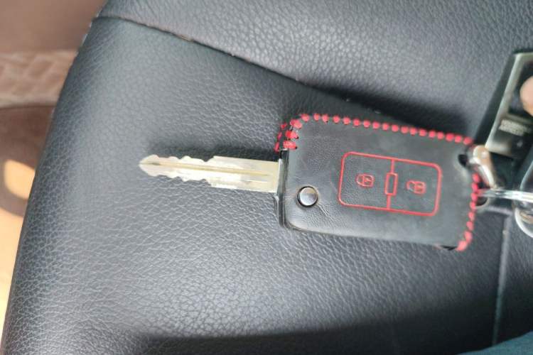 Used Mitsubishi Pajero  Vehicle Key