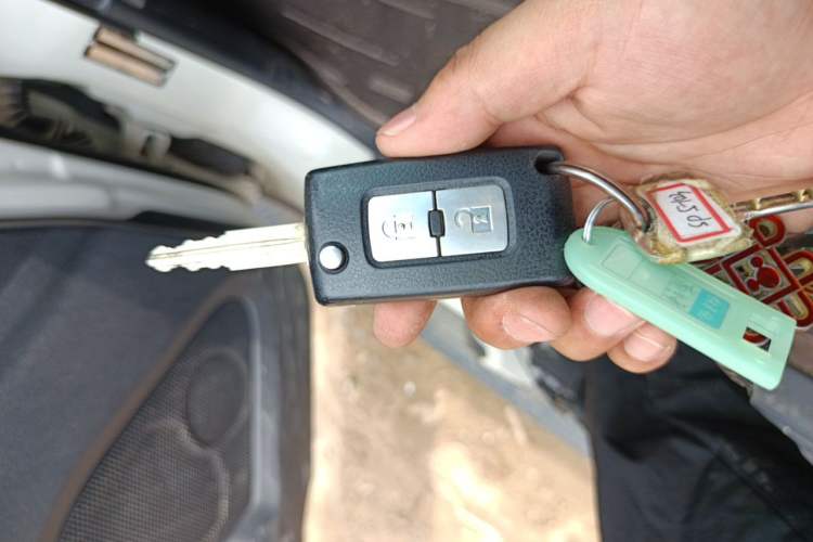Used Mitsubishi Pajero  Vehicle Key
