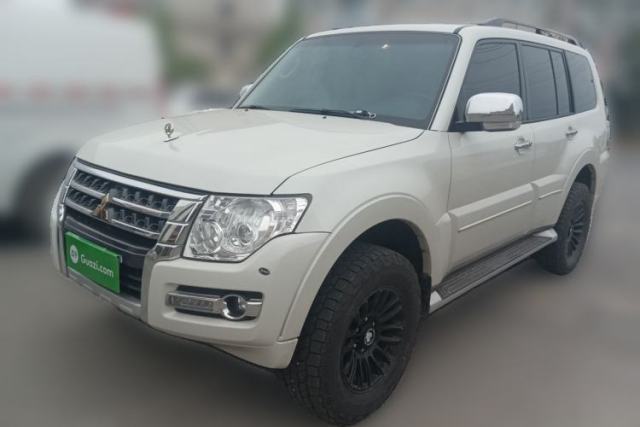 Used Mitsubishi Pajero 