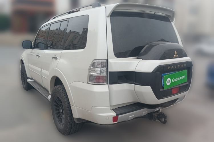 Used Mitsubishi Pajero  Rear Left 45 Deg