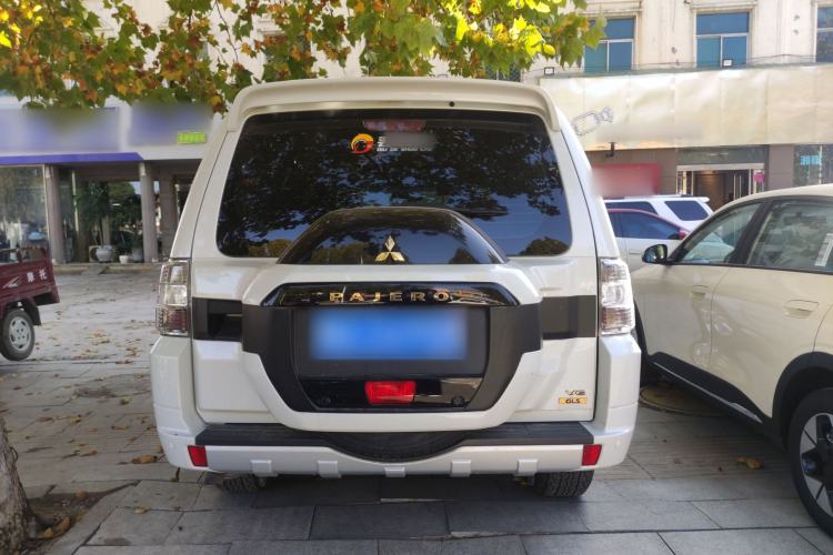 Used Mitsubishi Pajero 2022 V93 3.0L GLS Fabric – Middle East Exterior 4