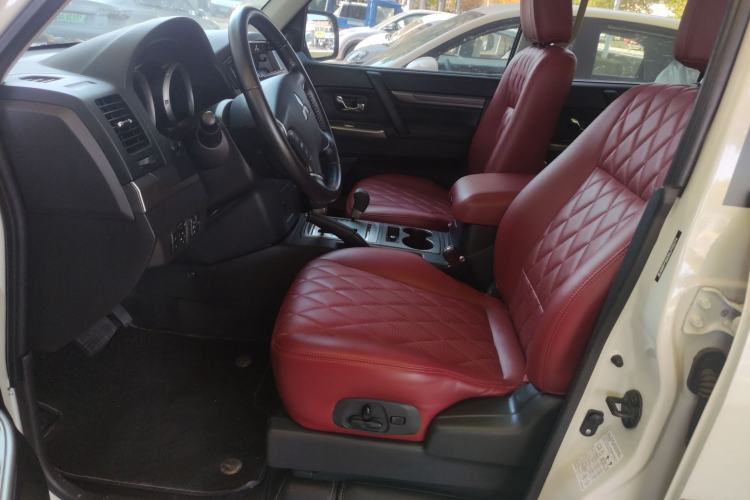 Used Mitsubishi Pajero 2022 V93 3.0L GLS Fabric – Middle East Left Front Seat