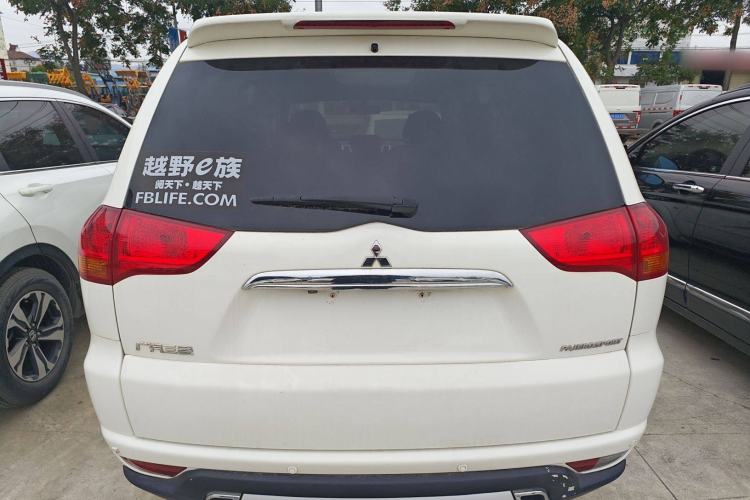 Used Mitsubishi Pajero Sport 2013 3.0L Automatic Two-Wheel Drive Luxury Edition Rear