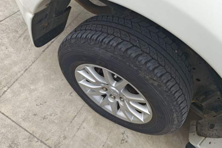 Used Mitsubishi Pajero Sport 2013 3.0L Automatic Two-Wheel Drive Luxury Edition Right Rear Wheel Hub
