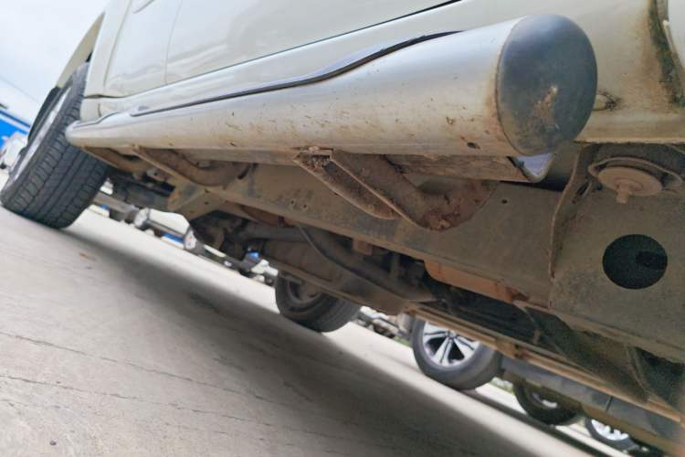 Used Mitsubishi Pajero Sport 2013 3.0L Automatic Two-Wheel Drive Luxury Edition Right Side Sill