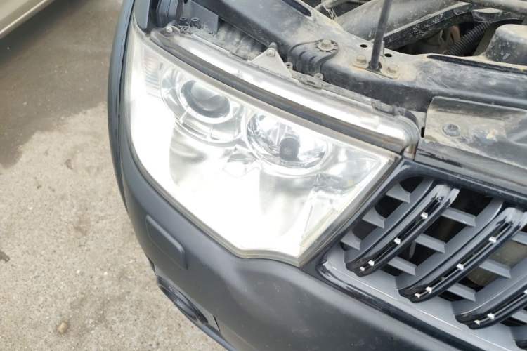 Used Mitsubishi Pajero Sport 2011 3.0L Sport Navigation Edition Engine Bay Right