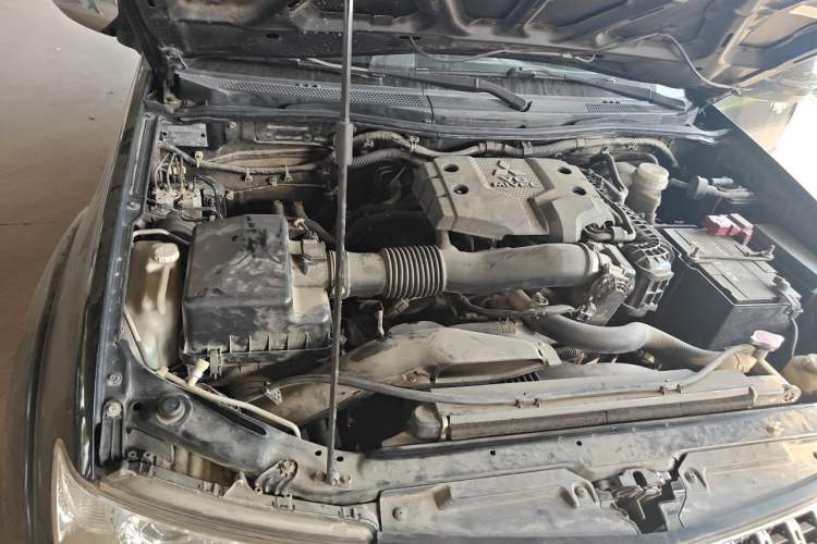 Used Mitsubishi Pajero Sport 2011 3.0L Luxury Navigation Edition Engine Bay Right