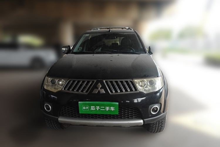 Used Mitsubishi Pajero Sport 2011 3.0L Luxury Navigation Edition Front