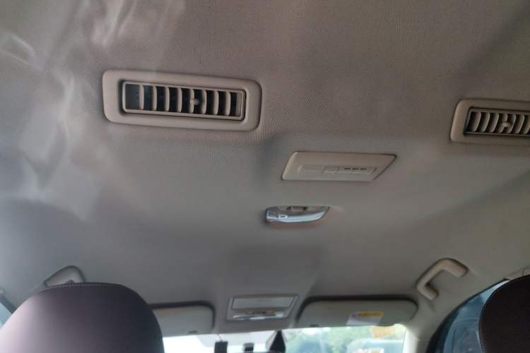 Used Mitsubishi Pajero Sport 2011 3.0L Sport Navigation Edition Headliner