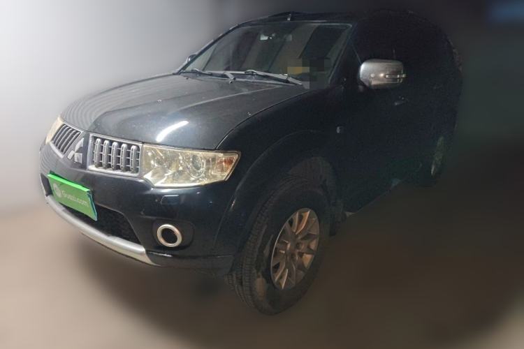 Used Mitsubishi Pajero Sport 2011 3.0L Sport Navigation Edition Guazi used car, China used car export, Used car for sale, Used cars, Cheapest cars for sale