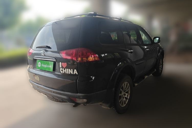 Used Mitsubishi Pajero Sport 2011 3.0L Luxury Navigation Edition Rear Right 45 Deg