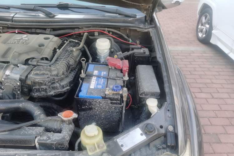 Used Mitsubishi Pajero Sport 2011 3.0L Sport Navigation Edition Engine Bay Left