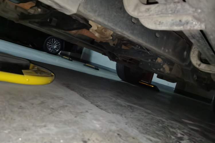 Used Mitsubishi Pajero Sport 2011 3.0L Luxury Navigation Edition Chassis Front Left
