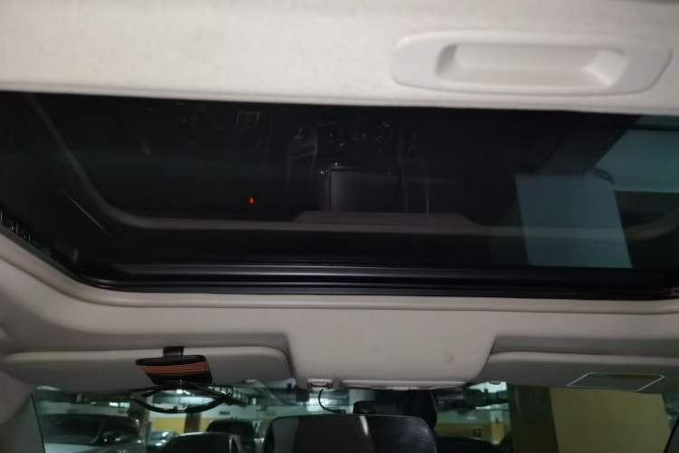 Used Mitsubishi Pajero Sport 2011 3.0L Luxury Navigation Edition Headliner