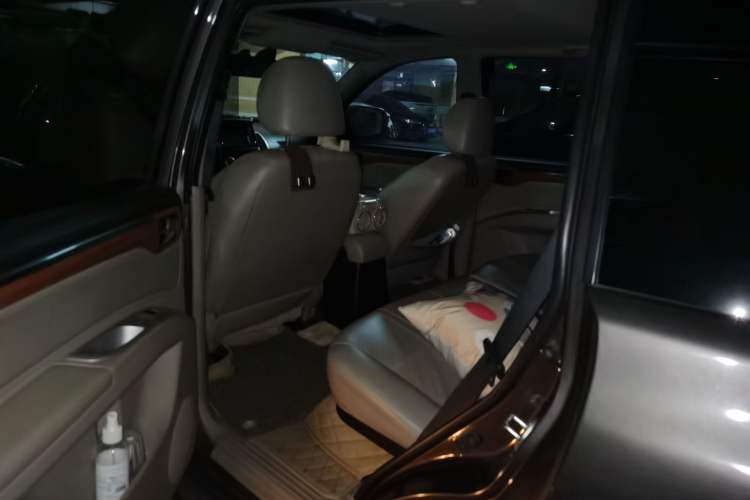 Used Mitsubishi Pajero Sport 2011 3.0L Luxury Navigation Edition Left Rear Seat