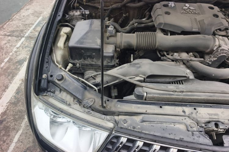 Used Mitsubishi Pajero Sport 2011 3.0L Sport Navigation Edition Engine Bay Right