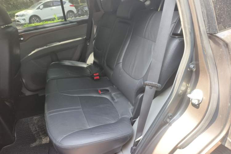 Used Mitsubishi Pajero Sport 2011 3.0L Luxury Navigation Edition Left Rear Seat