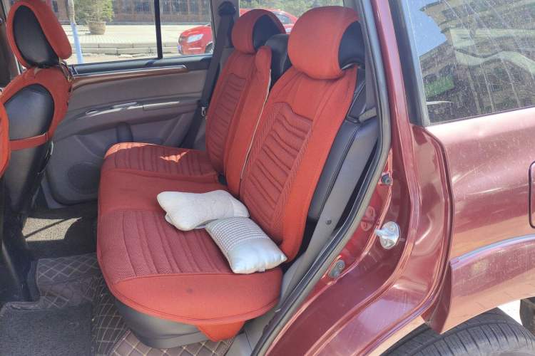 Used Mitsubishi Pajero Sport 2011 3.0L Luxury Navigation Edition Left Rear Seat
